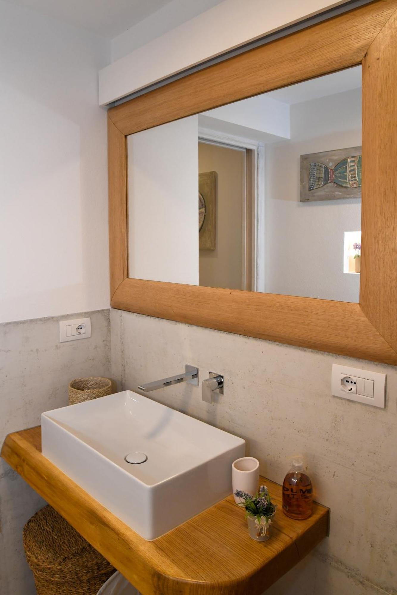 Summer Luxury Adults Only Apartment